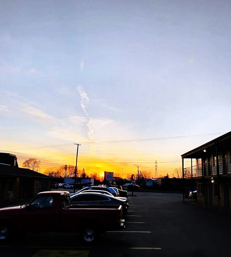 Starlite Motel (Skipper Motel) - From Web Listing (newer photo)